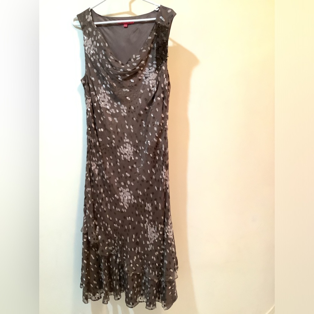 Jacques Vert UK Elegant Taupe and Gray Women's Dress